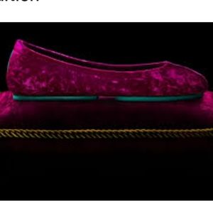 TIEKS Tyrian Velvet SIZE 10 Limited Edition NIB